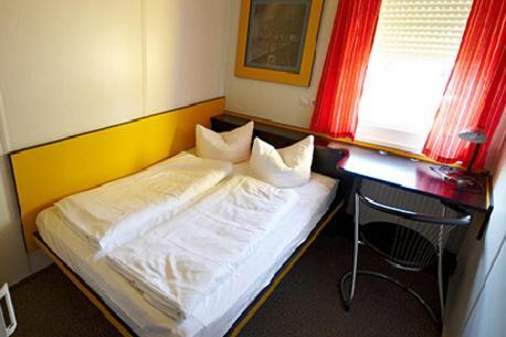 Motel Pelikan Dettelbach Bagian luar foto